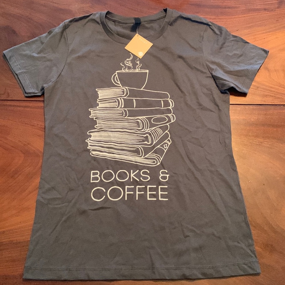 NWT Book T-Shirt 📚☕️